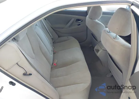 2007 Toyota Camry Ce z USA, uszkodzony, nr VIN 4T1BE46K77U728374